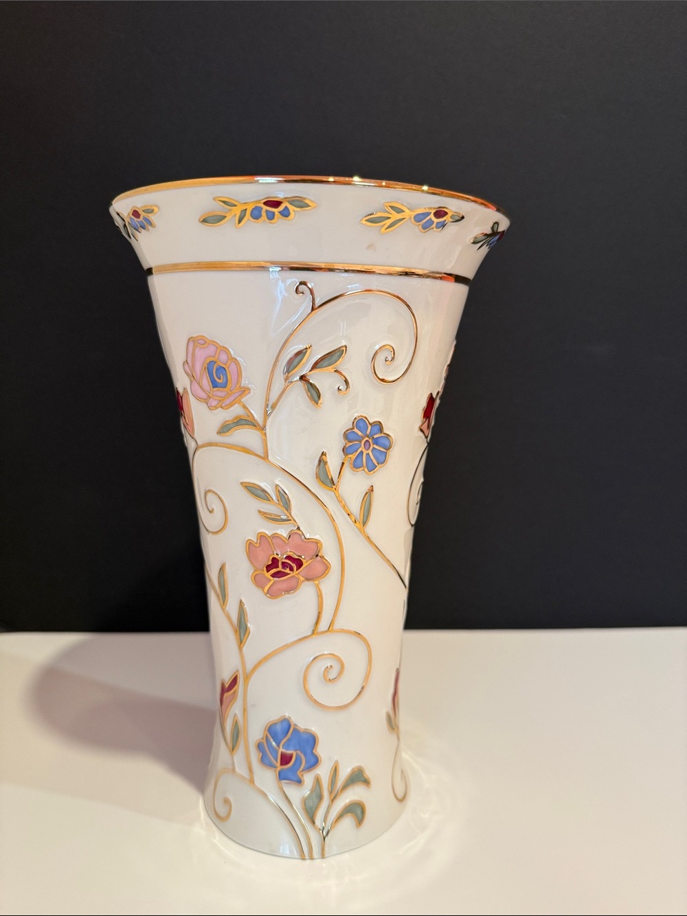 Lenox Gilded Garden Medium Porcelain Fluted Vase - Retired Pattern NWT